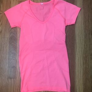 Lululemon t shirt